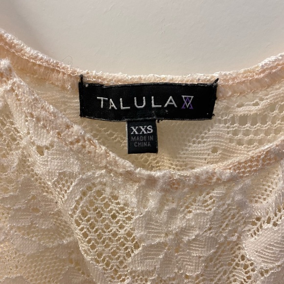 2/$25 Aritzia Talula Cream White Lace Mesh Tank Top Size XXS - Picture 5 of 5